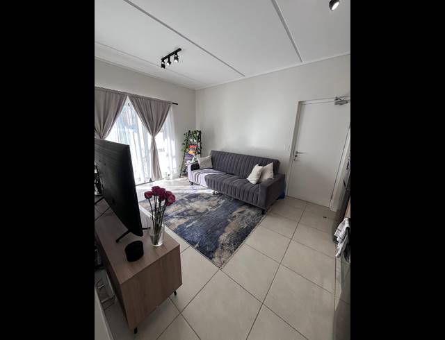 1 BEDROOM APARTMENT TO LET IN RICHWOOD